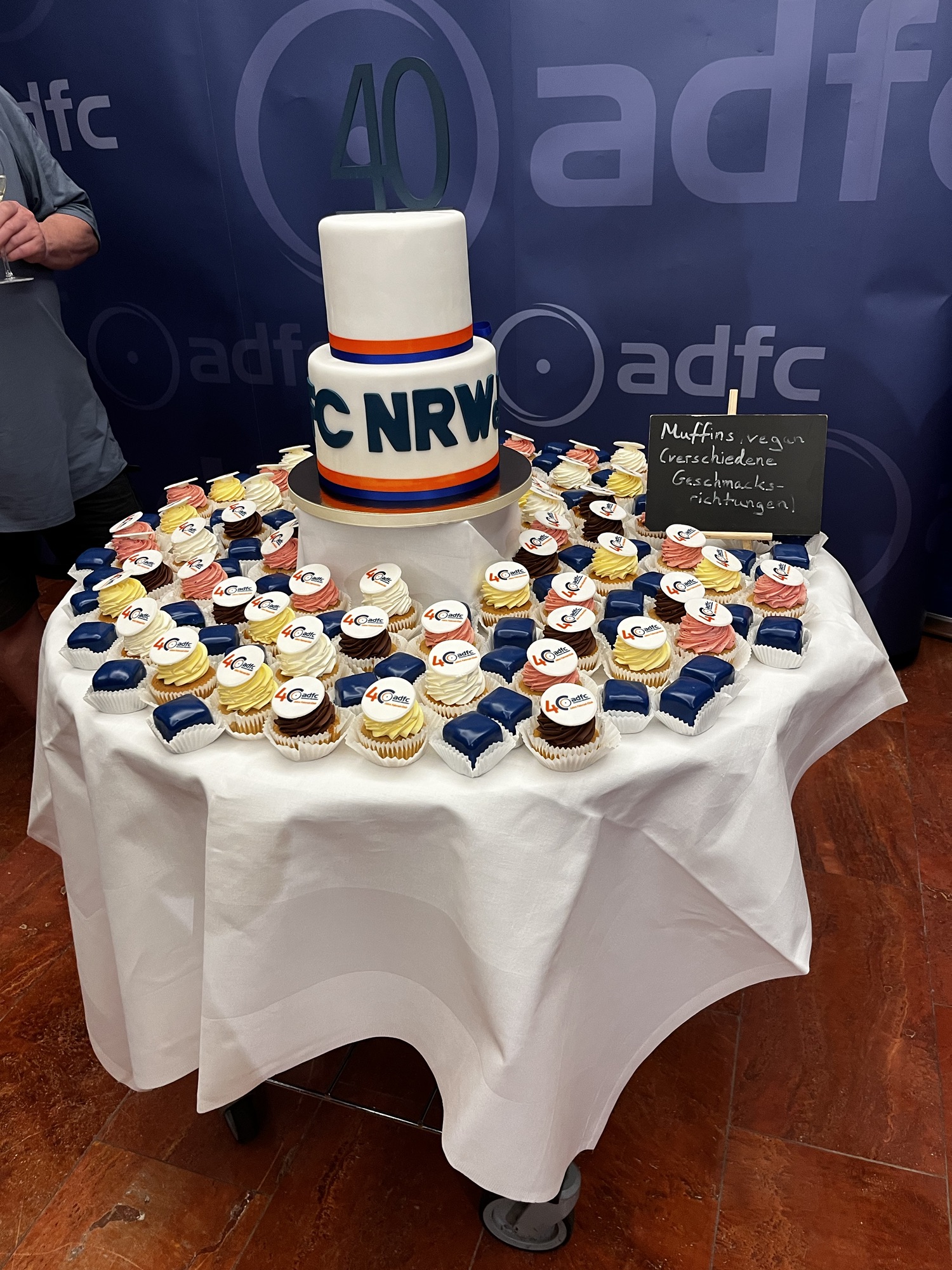 Ein Fahrrad Club feiert