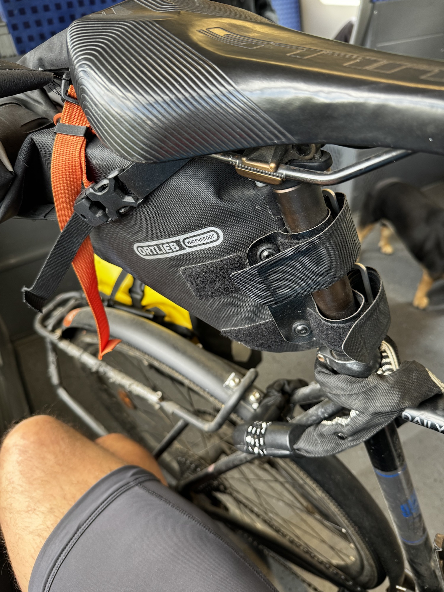 Der Bahn ausgeliefert