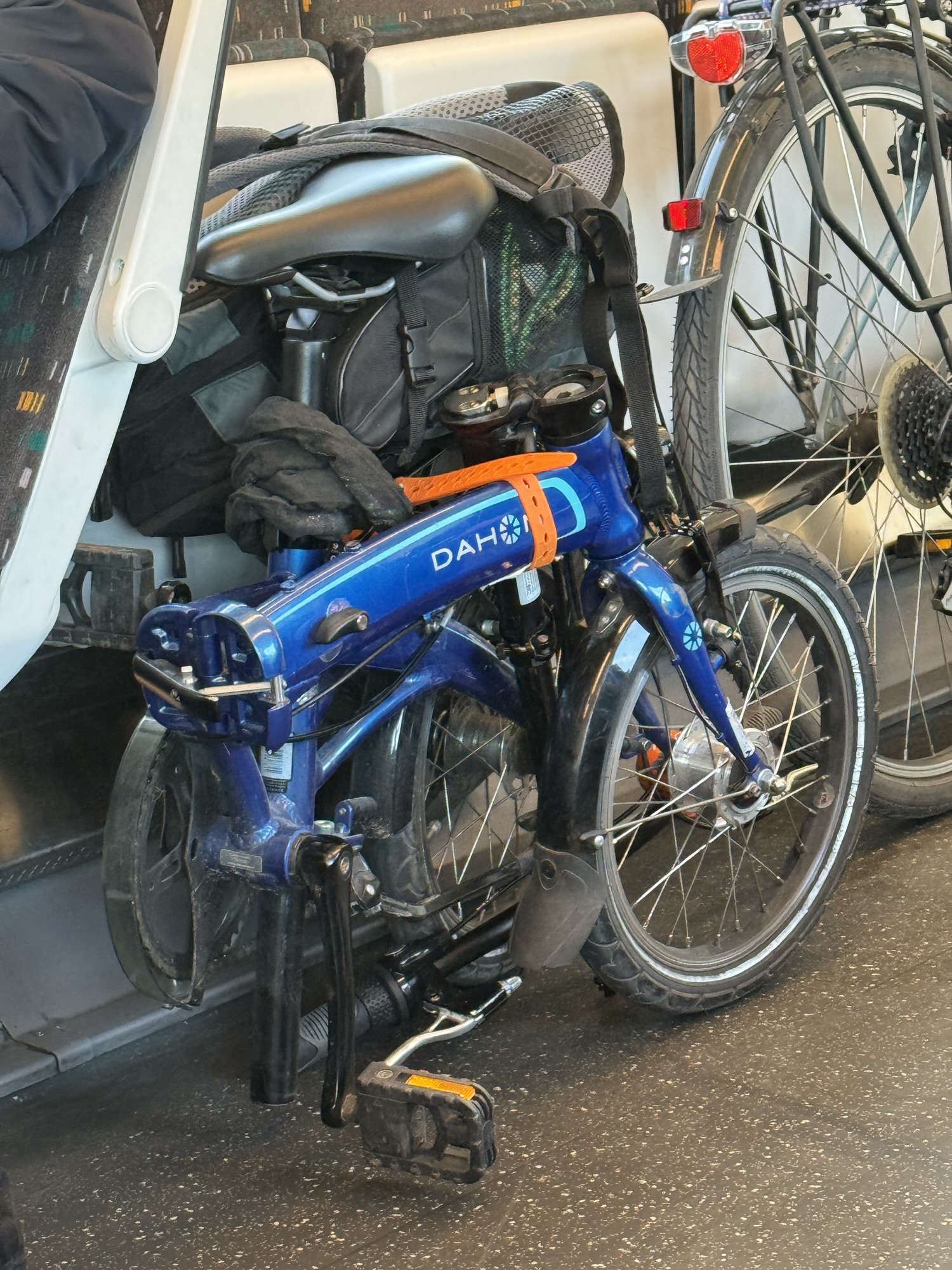 Liveticker zu meiner Reise von Berlin nach Köln mit dem Deutschland-Ticket am 12. Mai 2025.