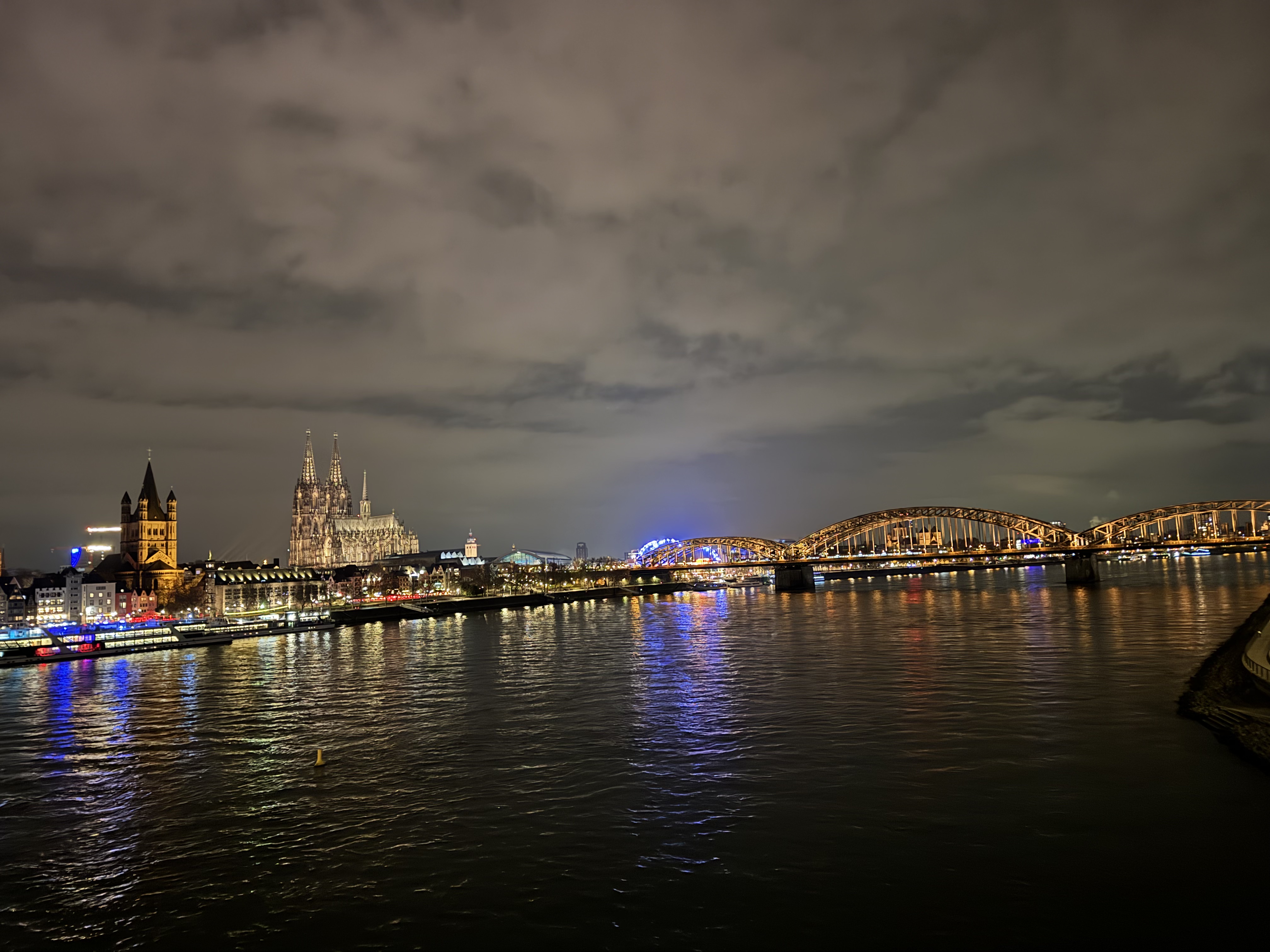 Kölner Auszeit: Darum ist die Deutzer Brücke der beste Foto-Spot für Radfahrende.