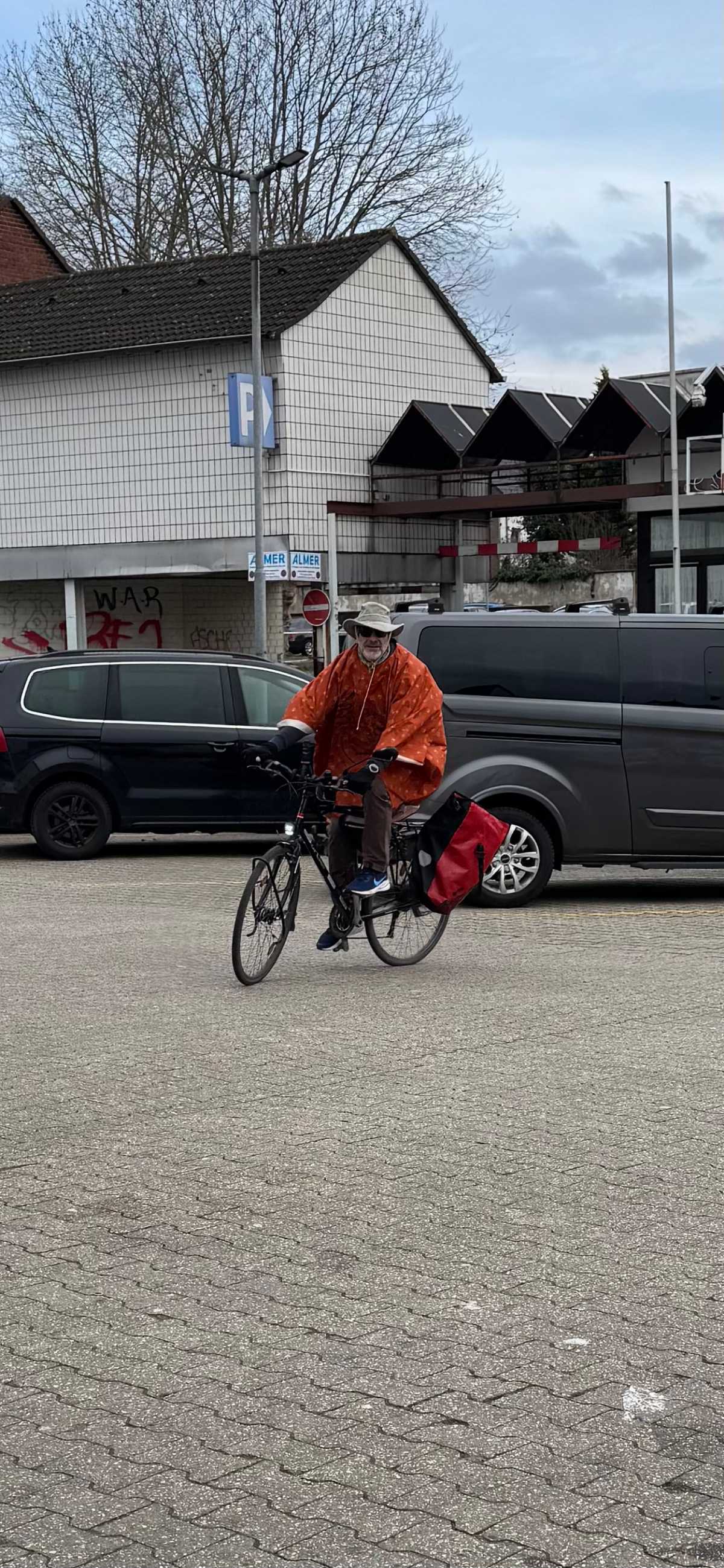 Piraten, Snoopy und Pedale: Karneval auf dem Rad