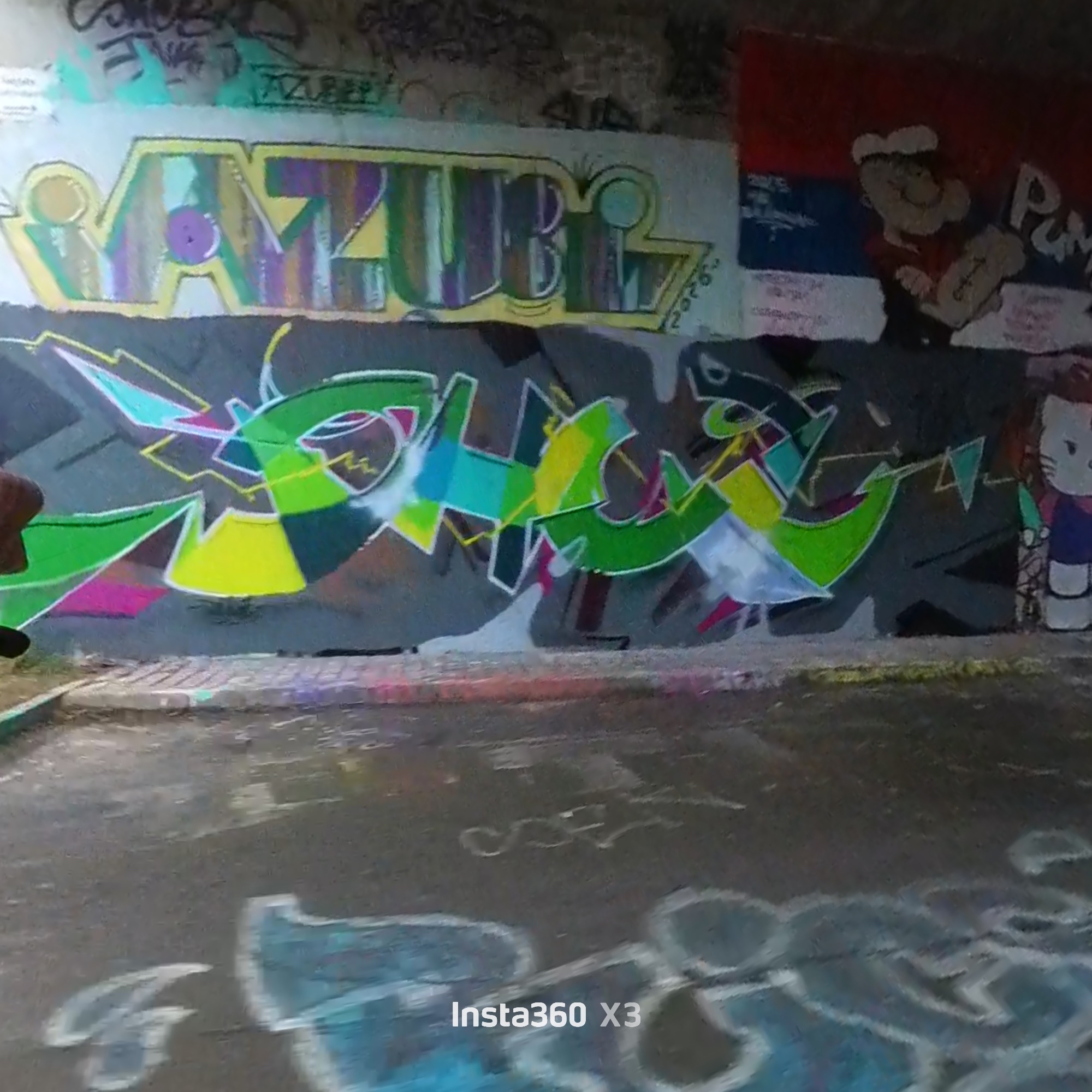 Farbrausch im Tunnel: Warum sich der zweite Blick vom Sattel lohnt