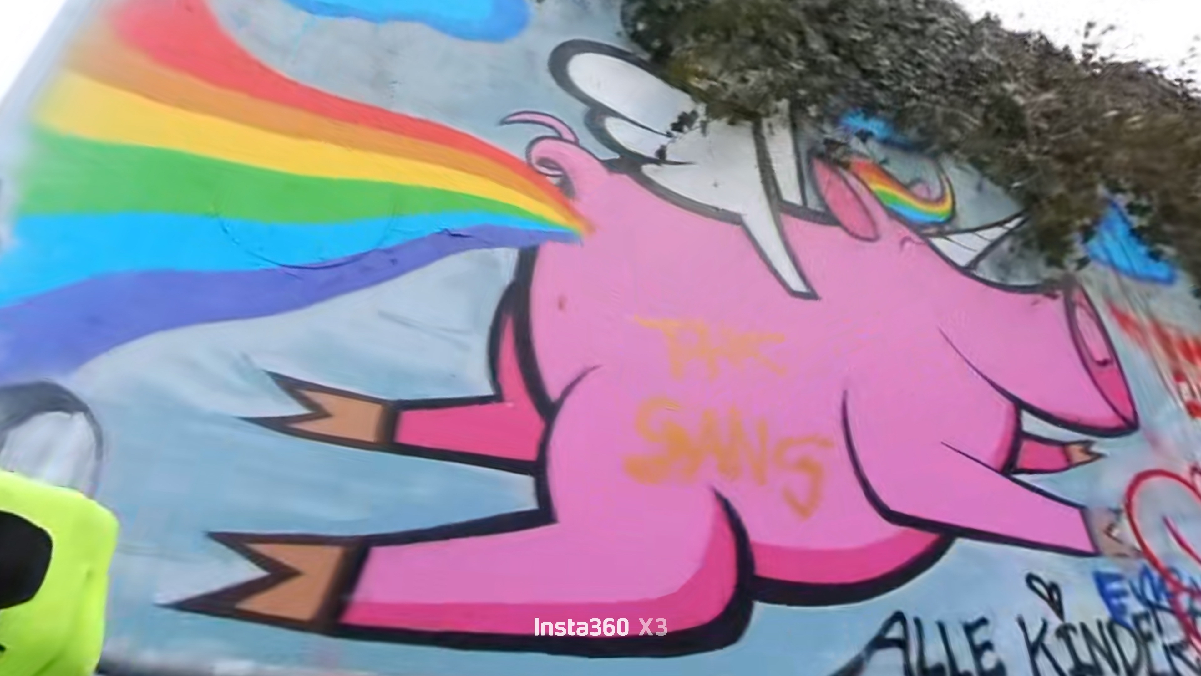 Vom Radsattel in die Fantasiewelt: Street Art Inspiration 🎨🚵