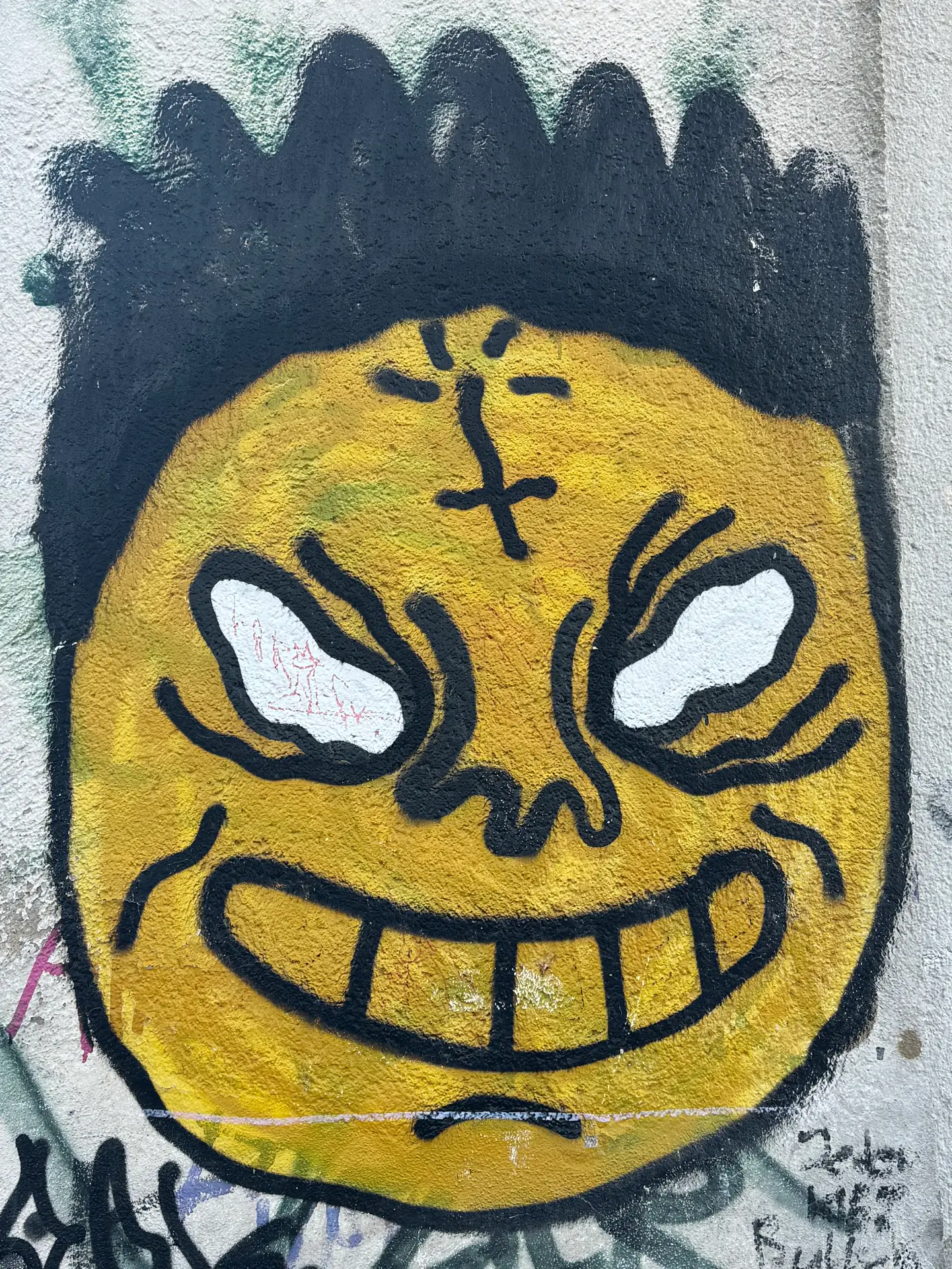 Urban Art Köln: Der gelbe Smiley-Character in Ehrenfeld
