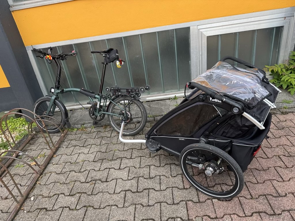 Enkel-Express 2026: So genial zieht mein Brompton den Thule